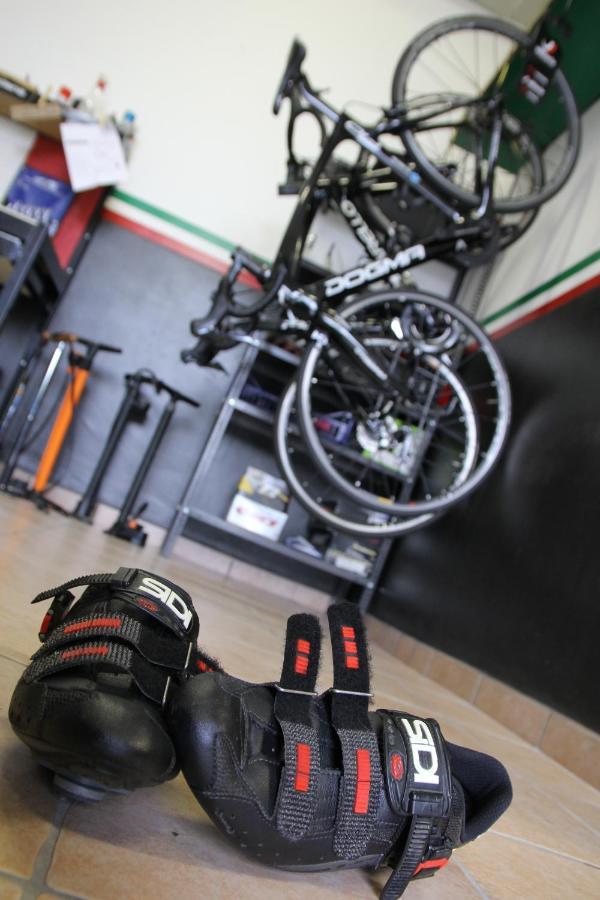 Lo Scoiattolo Piedmont Bike Hotel Pralormo Zewnętrze zdjęcie