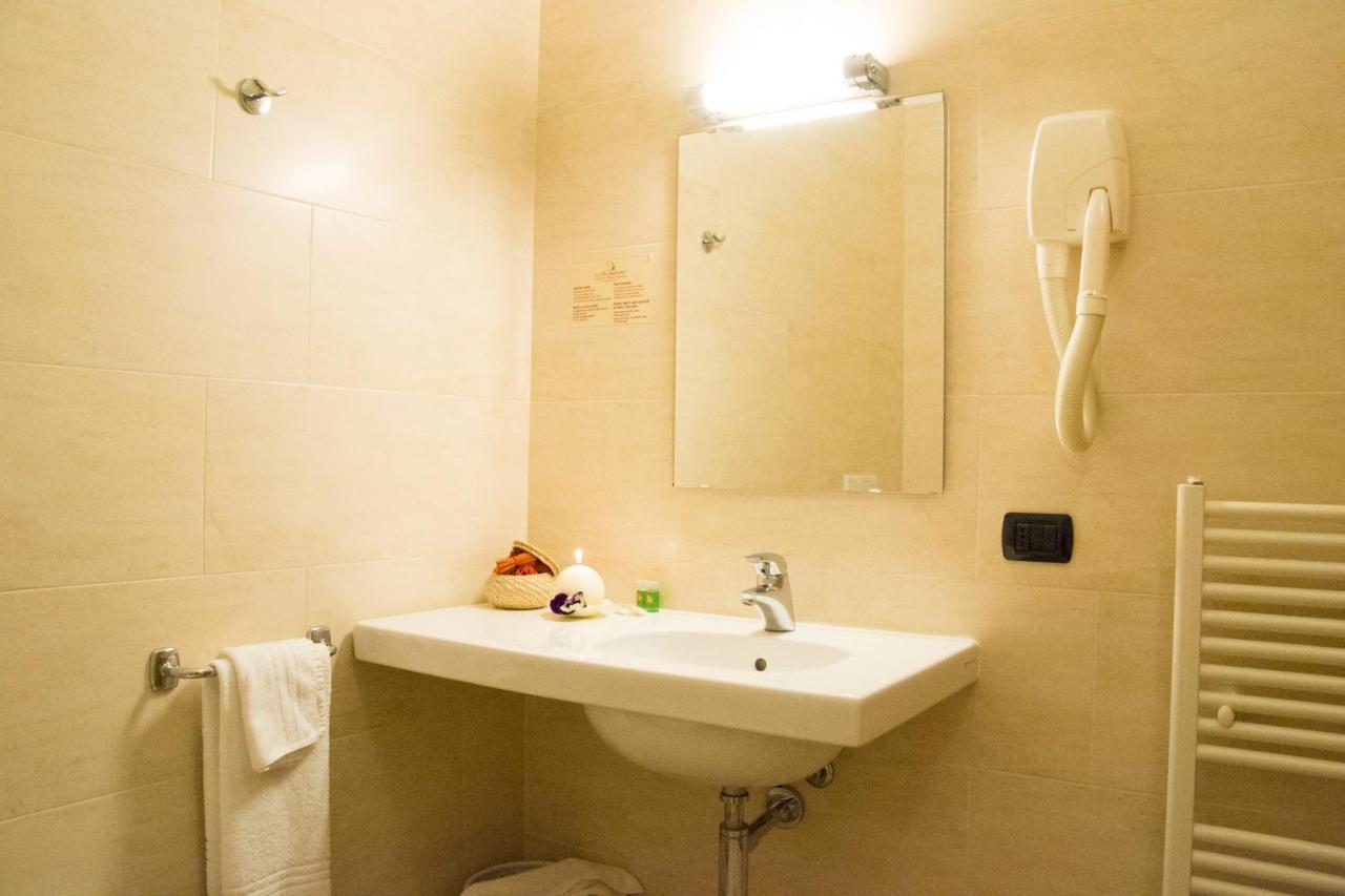 Lo Scoiattolo Piedmont Bike Hotel Pralormo Zewnętrze zdjęcie